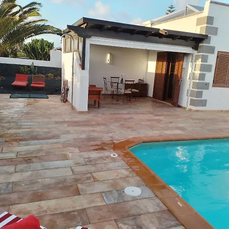 Luxury 4 Bed Central Playa Blanca *