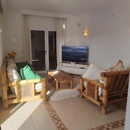 Villa Luxury 4 Bed Central Playa Blanca